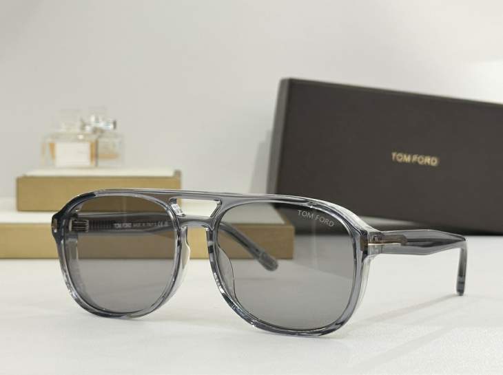 Picture of Tom Ford Sunglasses _SKUfw76704158fw